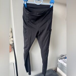 Lululemon leggings - size 4 like new condition